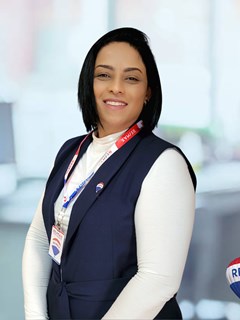 Makler - Praktikant/in - Débora - RE/MAX CONQUEST