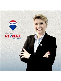 Adriana Raposo - RE/MAX VILLAGE