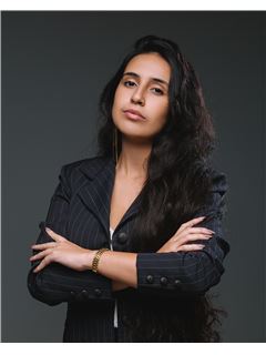 Laryssa  Rolim - Telma Cristina Scatambullo Team - RE/MAX UNICA ESCOLHA I