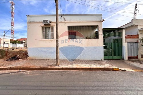Venda-Casa-Rua Sabadíno Scriptore , 478  - Paróquia S. Benedito  - Vila Falcão , Bauru , São Paulo , 17050050-631401003-32