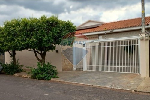 Venda-Casa-Rua Ararigbóia , 1796  - ao lado praça, pizzaria bela capri  - Jardim Caparroz , São José do Rio Preto , São Paulo , 15050453-631481003-254