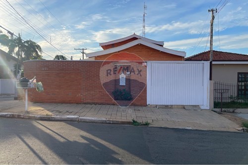 Venda-Casa-Rua Professor Joaquim Teixeira , 311  - Chácara Junqueira , Tatuí , São Paulo , 18271130-631081051-8