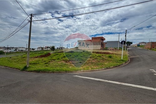 Venda-Terreno-R. Benedicto Fioretto , S/N  - Lívia II , Botucatu , São Paulo , 18614-086-630481105-220