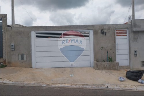 Venda-Casa-Rua Vicente da Silva Mello , 107  - Nova Metropolitana , Salto de Pirapora , São Paulo , 18167310-631181039-73