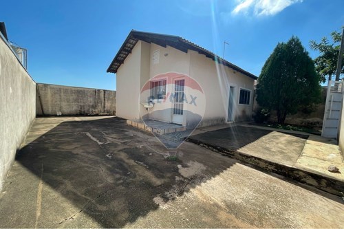 Venda-Casa-Rua Pedro Álvares Cabral , 300  - Parque São Jorge , Lins , São Paulo , 16400769-630511025-28