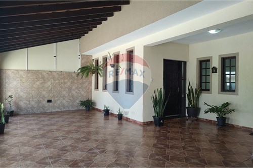 Venda-Casa-R. Dr. Fernando Santos , 448  - Próximo a Don Aguirre  - Jardim Maria do Carmo , Sorocaba , São Paulo , 18081-170-631641015-9