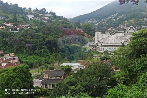 Venda-Casa-Rua São Paulo , 465  - Próximo a Creche Chiquinha Rolla  - Quitandinha , Petrópolis , Rio de Janeiro , 25640-262-630131022-15