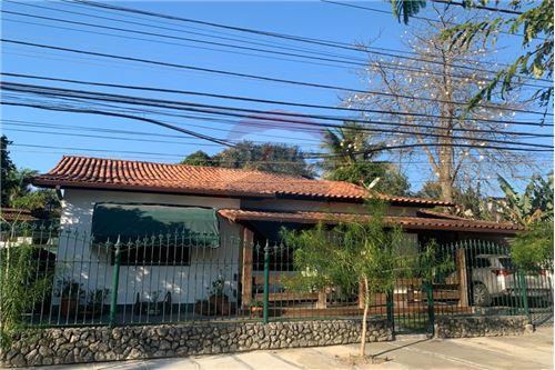 Venda-Casa-Rua Luiz S. , 200  - Rua Dr. Luiz Sobral / Pendotiba ,04  - Pendotiba , Niterói , Rio de Janeiro , 24325-000-630121005-202