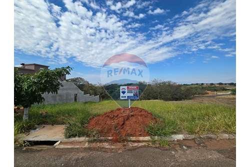 Venda-Terreno-Avenida Sylvio Martin , Quadra W  lote 14  - Vila Paulista , Botucatu , São Paulo , 18608870-630481020-33