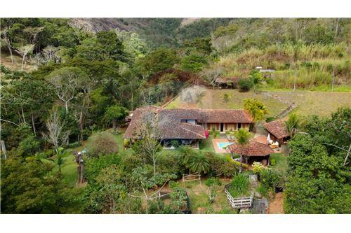 Venda-Casa-Estrada da Cachoeira , 400  - Itaipava , Petrópolis , Rio de Janeiro , 25725-040-631161028-9