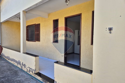 Venda-Casa-Rua David García da Rocha , 43  - 450 m do centro do Jardim Esperança  - Jardim Esperança , Cabo Frio , Rio de Janeiro , 28920010-631551045-5