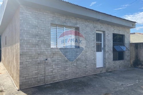 Venda-Casa-Rua Benedita Ayres de Barros , 68  - Jardim Bandeira , Salto de Pirapora , São Paulo , 18167-180.-631181062-9