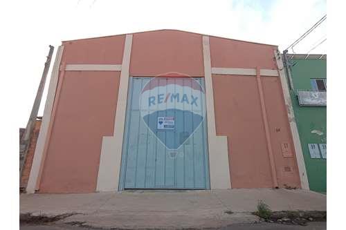 For Rent/Lease-Warehouse-Rua Regente Feijó , 550  - Padaria e Minimercado Vitória  - Vila Real , Botucatu , São Paulo , 18606-292-630481082-88