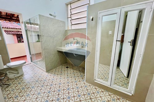 Venda-Casa-Rua Tupinambás , 103  - Frente a rua do Restaurante Mané em São Francisco  - São Francisco , Niterói , Rio de Janeiro , 24360270-631521007-16