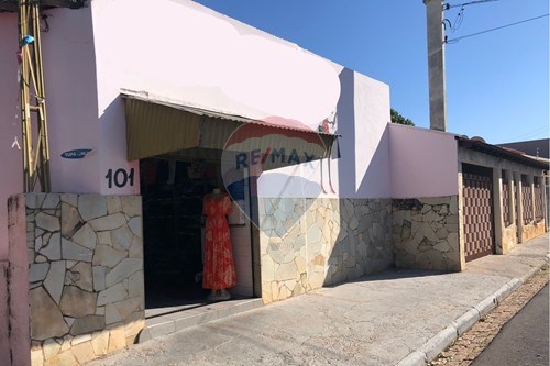 Venda-Casa-Rua Oswaldo , 220  - Vila Formosa , Tupã , São Paulo , 17603380-630151057-34