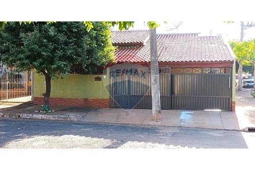 Alugar-Casa-Rua Jacyra Marcussi Hussein , 39  - Centro , Murutinga do Sul , São Paulo , 16950-000-631201014-78