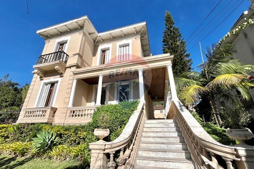 Venda-Casa-Avenida Benjamin Constant , 250  - Centro , Petrópolis , Rio de Janeiro , 25610130-630131012-170