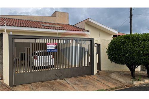 Venda-Casa-Rua Valter Antonio Della Corte , 332  - Centro , São José do Rio Preto , São Paulo , 15062-560-631321009-17