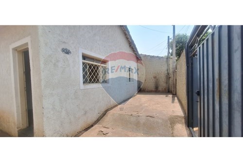 Venda-Casa-Rua Santana do Parnaíba , 3677  - Próximo do pontilhão  - Eldorado , São José do Rio Preto , São Paulo , 15043090-631321007-44