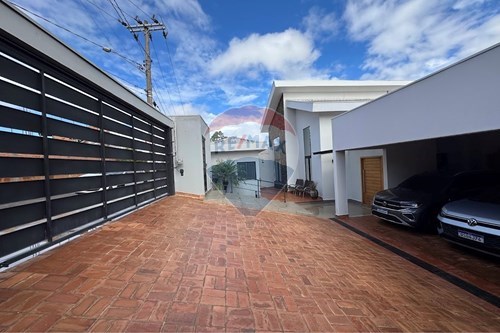 Venda-Casa-Centro , Botucatu , São Paulo , 18600020-630481077-82