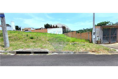 For Sale-Land-Rua Antonio Pereira Lais , 15/273  - Lívia I , Botucatu , São Paulo , 18606-463-630111045-8