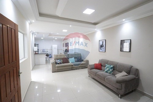 Venda-Sobrado-Rua Thiago Aparecido Moreira  cardoso , 346  - Bela Vista , Araçariguama , São Paulo , 18147000-631601016-3