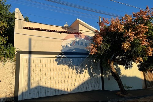 Venda-Casa-RUA AURELIANO TEIXEIRA DA SILVA , 369  - Vila Guararapes , Lins , São Paulo , 16403010-630511006-214