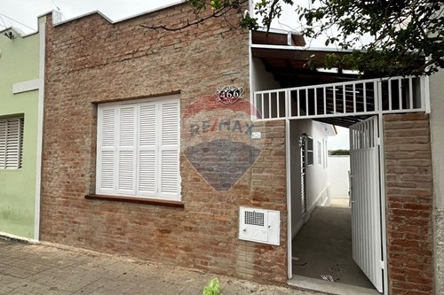 Alugar-Casa Comercial-Rua Coronel Bento Píres , 466  - Próximo a praça Paulo Setubal  - Centro , Tatuí , São Paulo , 18270190-631081069-5