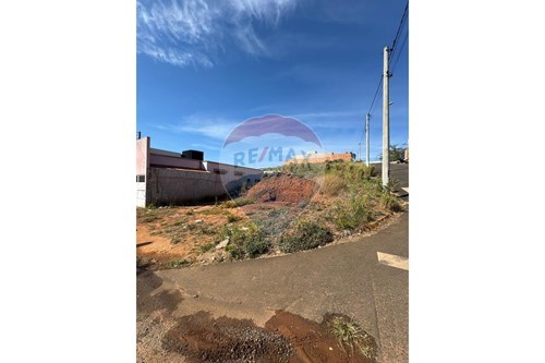 Venda-Terreno-Centro , Pardinho , São Paulo , 18600020-630481105-210