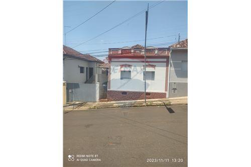 For Rent/Lease-House-RUA DR JULIO DE FARIA , 229  - Centro , São Manuel , São Paulo , 18650000-630181006-2