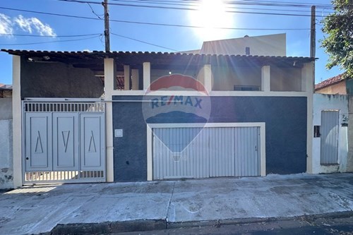 Venda-Casa-Rua Altíno Arantes , 557  - Academia Vida  - Vila Souto , Bauru , São Paulo , 17050250-631401011-6