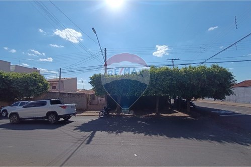 Venda-Casa-Rua Paraíba , 659  - Benfica , Andradina , São Paulo , 16900406-631201029-84