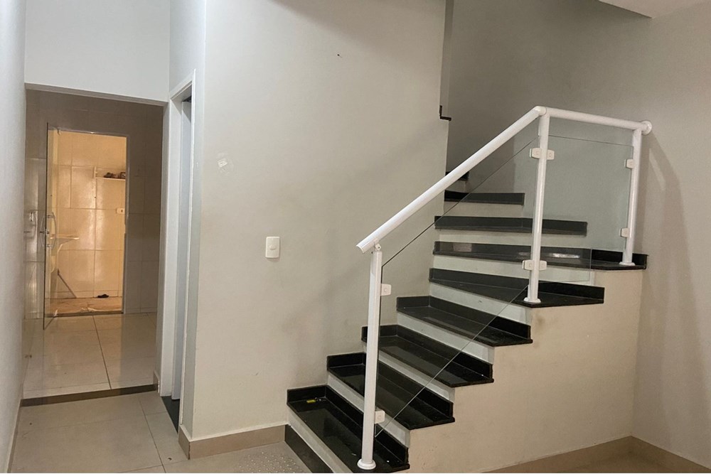 Casa à venda com 2 quartos, 75m² - Foto 11