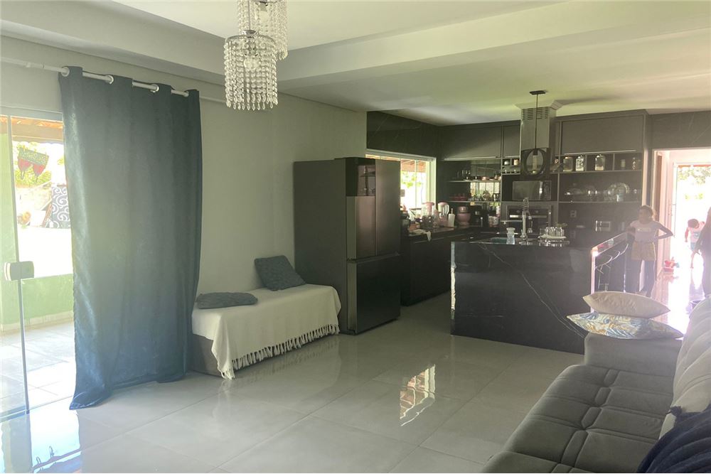 Chácara à venda com 4 quartos, 218m² - Foto 15
