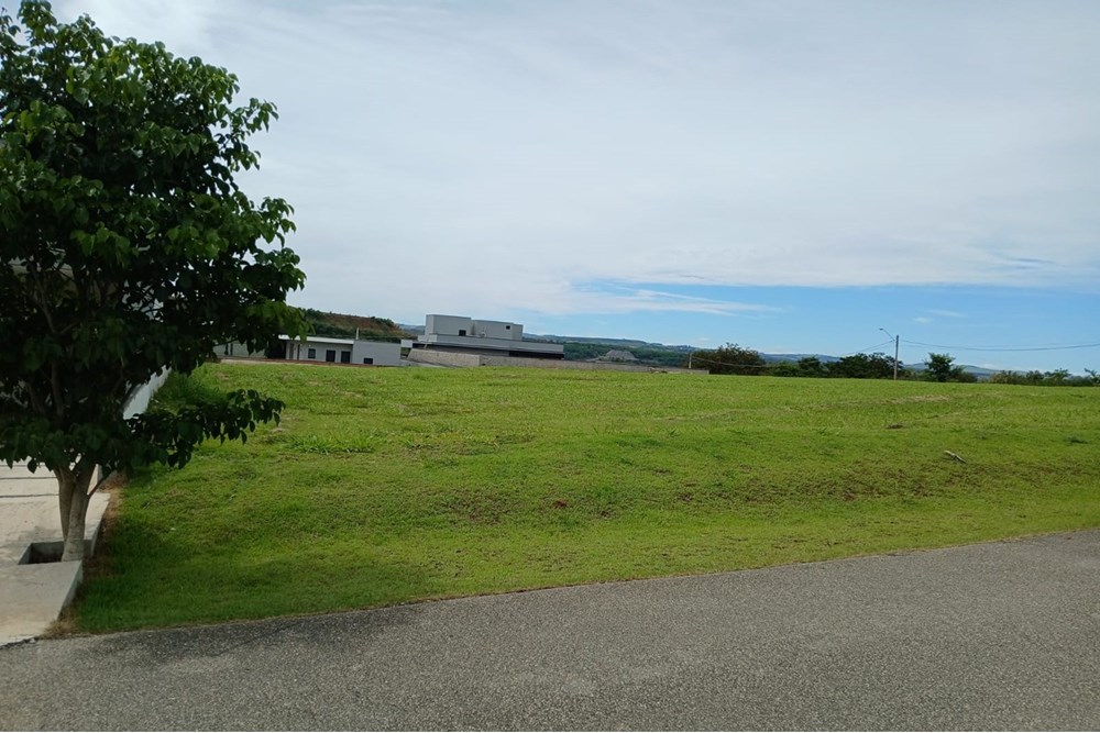 Terreno à venda, 1000m² - Foto 1