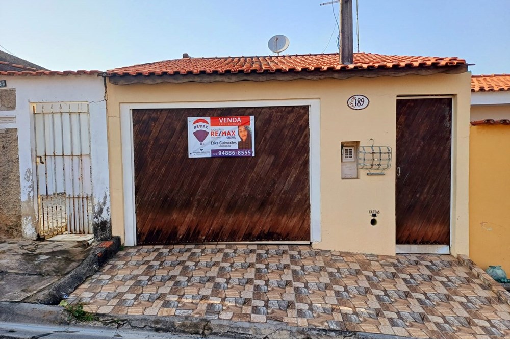 Casa à venda com 2 quartos, 114m² - Foto 2