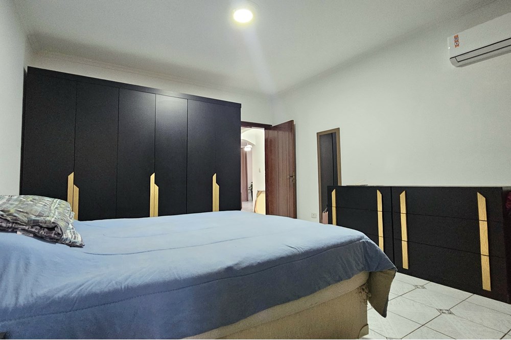 Casa à venda com 3 quartos, 224m² - Foto 12