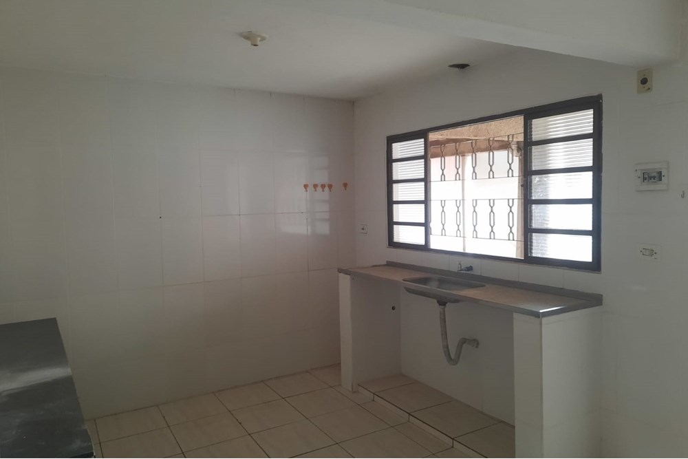 Casa para alugar com 1 quarto, 250m² - Foto 6