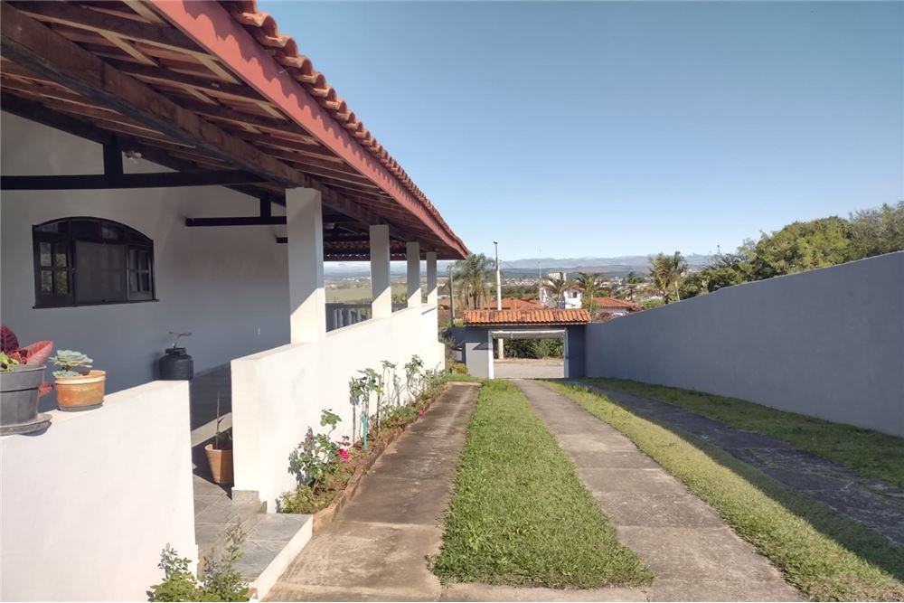 Casa de Condomínio à venda com 2 quartos, 318m² - Foto 1