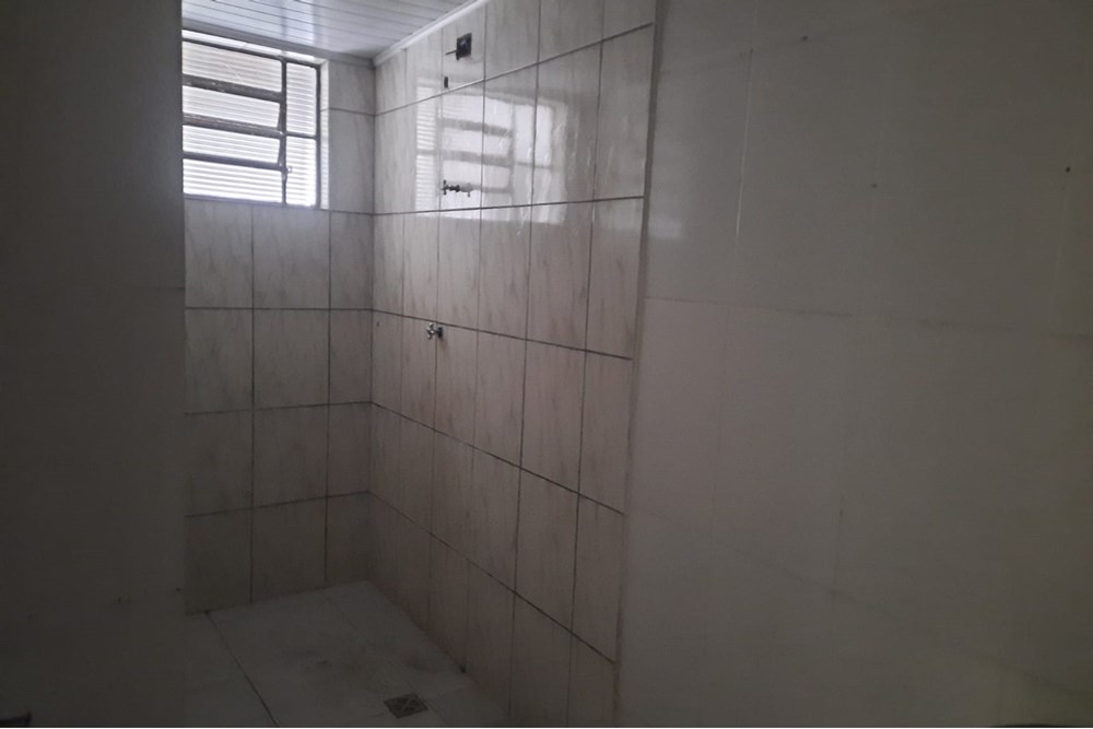 Casa para alugar com 1 quarto, 250m² - Foto 15