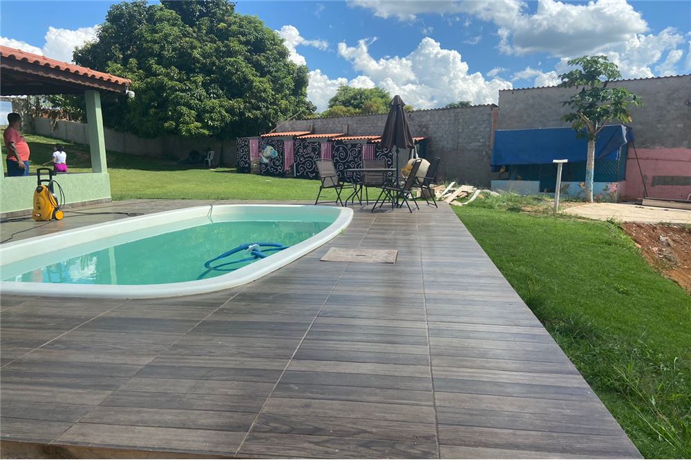Chácara à venda com 4 quartos, 218m² - Foto 4