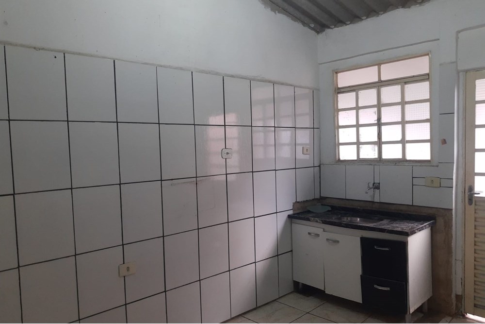 Casa à venda com 4 quartos, 93m² - Foto 4