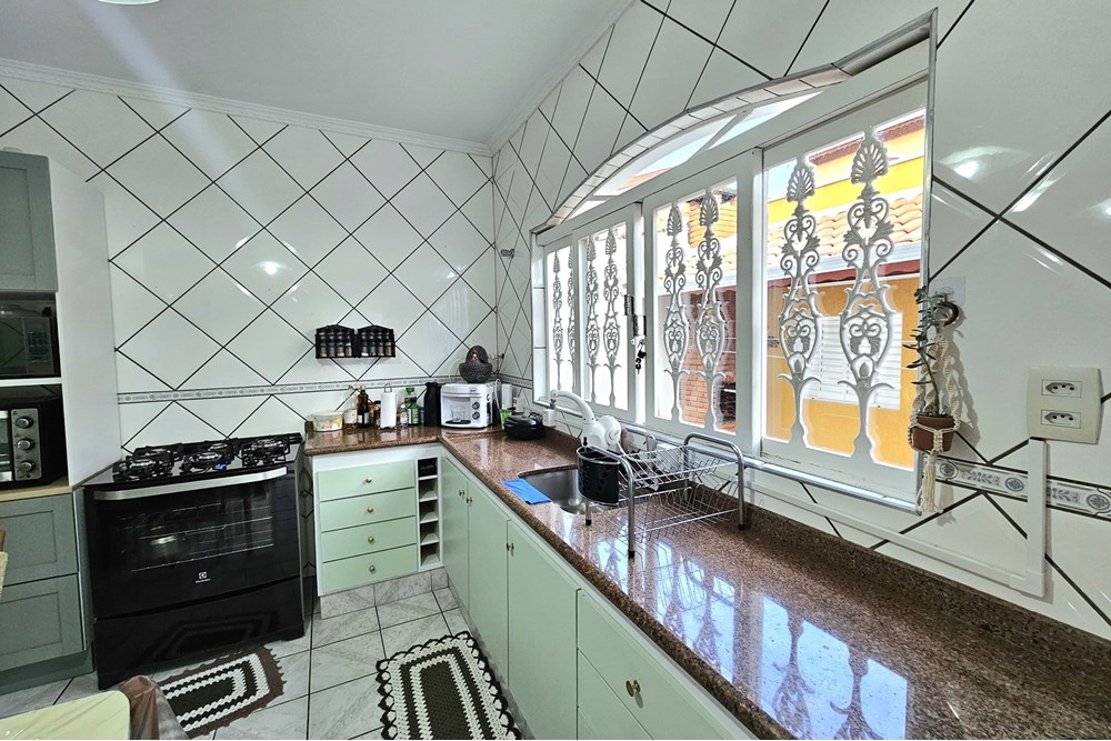 Casa à venda com 3 quartos, 224m² - Foto 10