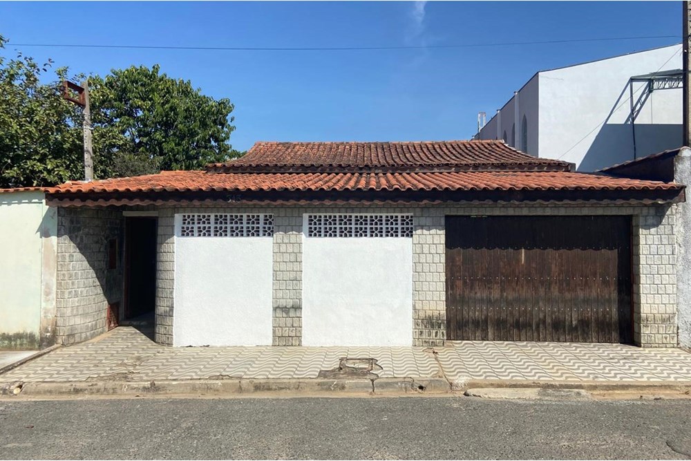 Casa à venda com 2 quartos, 204m² - Foto 1