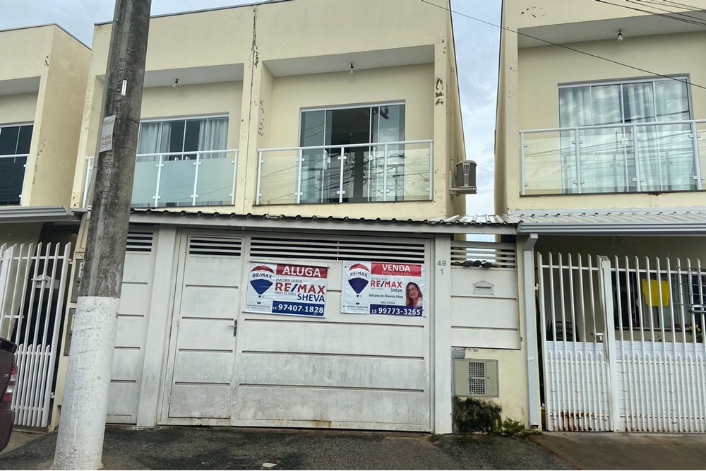 Casa à venda com 2 quartos, 75m² - Foto 3