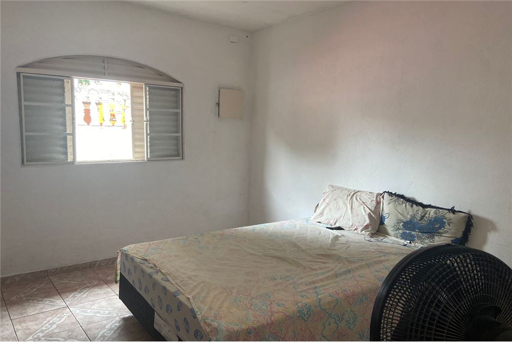 Casa à venda com 4 quartos, 138m² - Foto 15