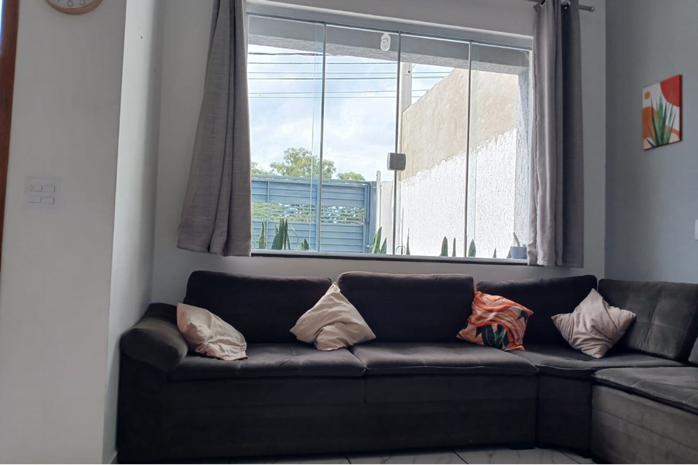 Casa à venda com 2 quartos, 66m² - Foto 2