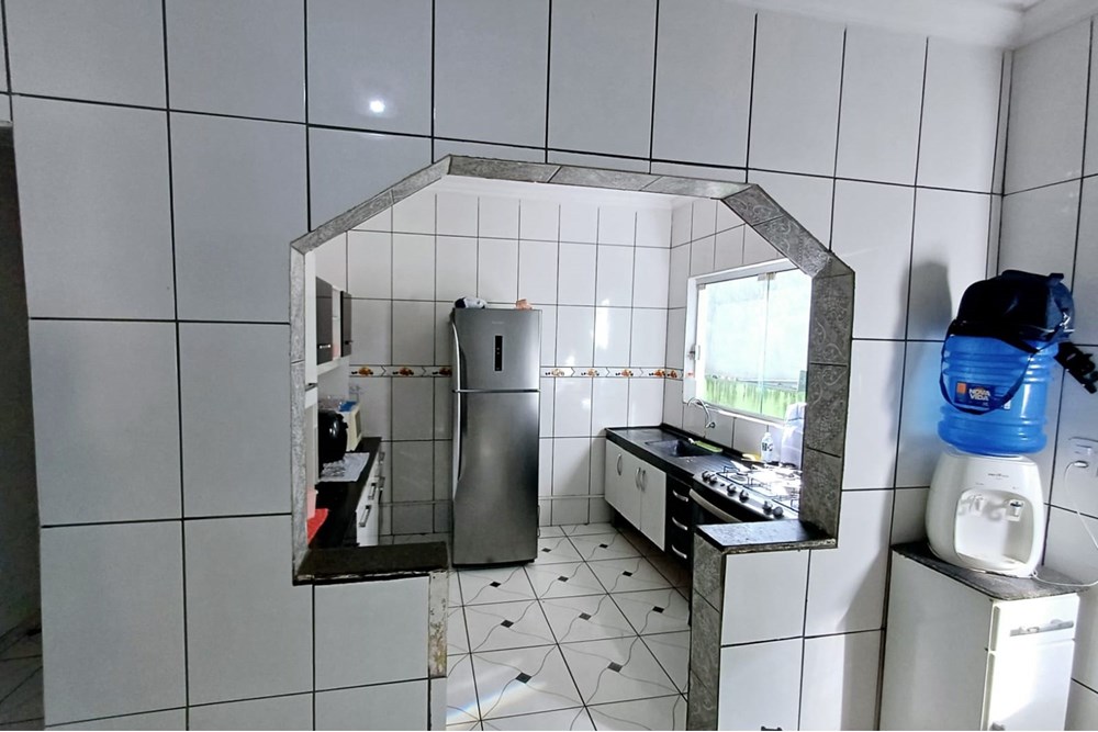 Casa à venda com 2 quartos, 170m² - Foto 1