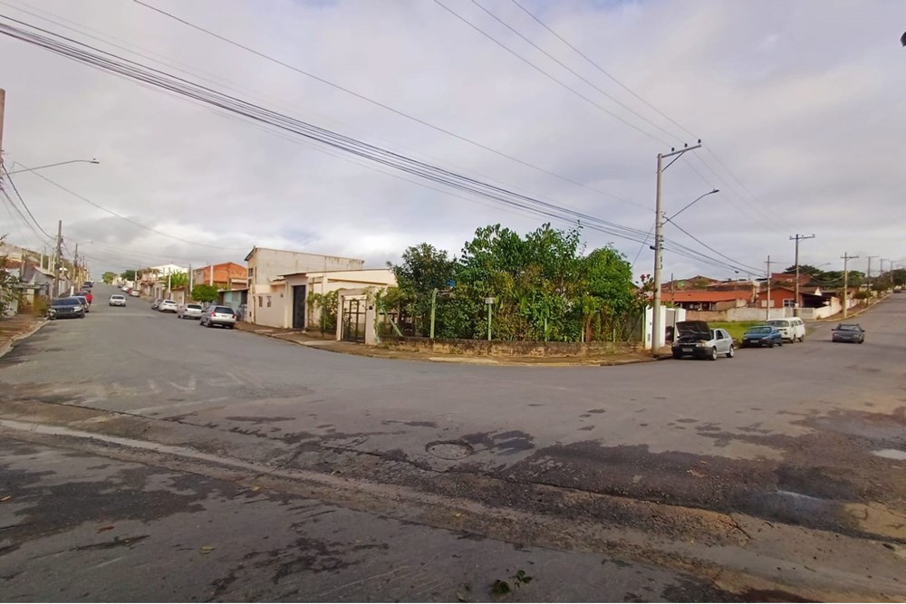 Casa à venda com 3 quartos, 307m² - Foto 3