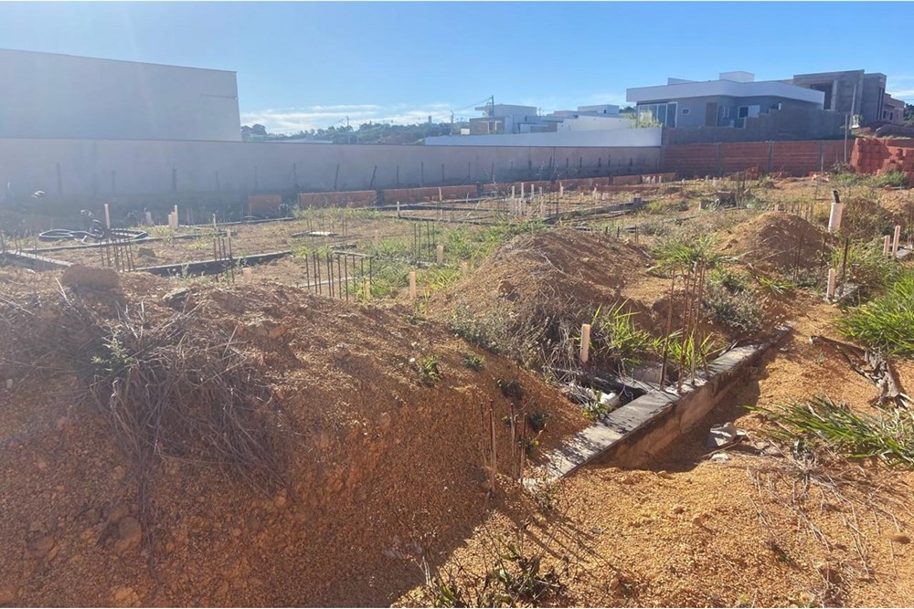 Terreno à venda, 1000m² - Foto 2